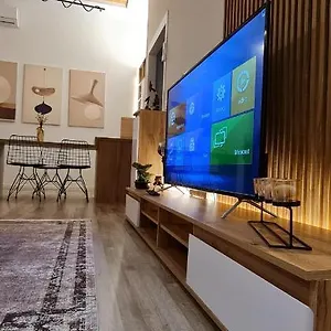 new-modern-apartment-in-the-center-of-tirana.hotels-in-tirana.com/